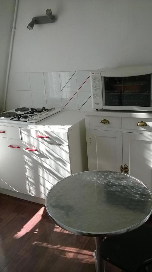 F1 Cosy Montmartre Avec Balcon Appartamento *