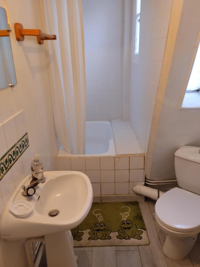 F1 Cosy Montmartre Avec Balcon Appartamento
